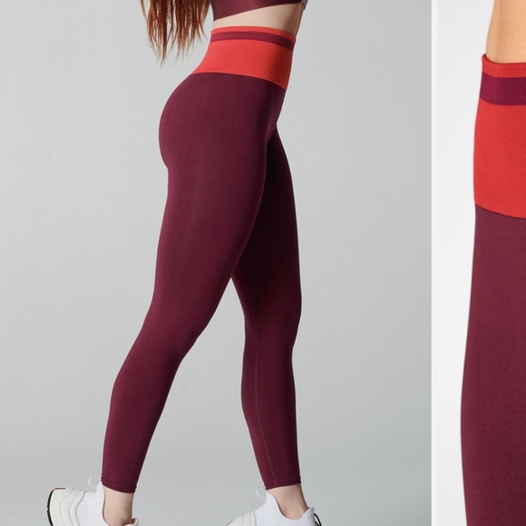 High-rise seamless 7/8 leggings - Picture 3 of 3